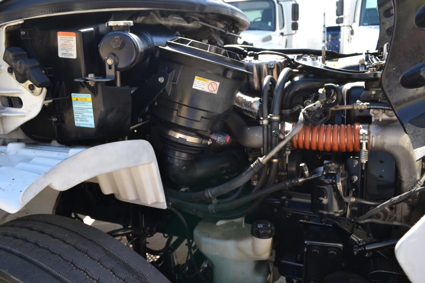 2018 WHITE /BLACK FREIGHTLINER M2-106 with an DETROIT DD5 5.1L 210HP engine, ALLISON 2100HS AUTOMATIC transmission, located at 9172 North Fwy, Houston, TX, 77037, (713) 910-6868, 29.887470, -95.411903 - 25,550LB GVWR NON CDL, SUPREME 26FT BOX , 13FT CLEARANCE, 97" X 102", MAXON 3,000LB CAPACITY ALUMINUM LIFT GATE, E-TRACKS, 80 GALLON FUEL TANK, SPRING RIDE, COLD A/C - Photo#13